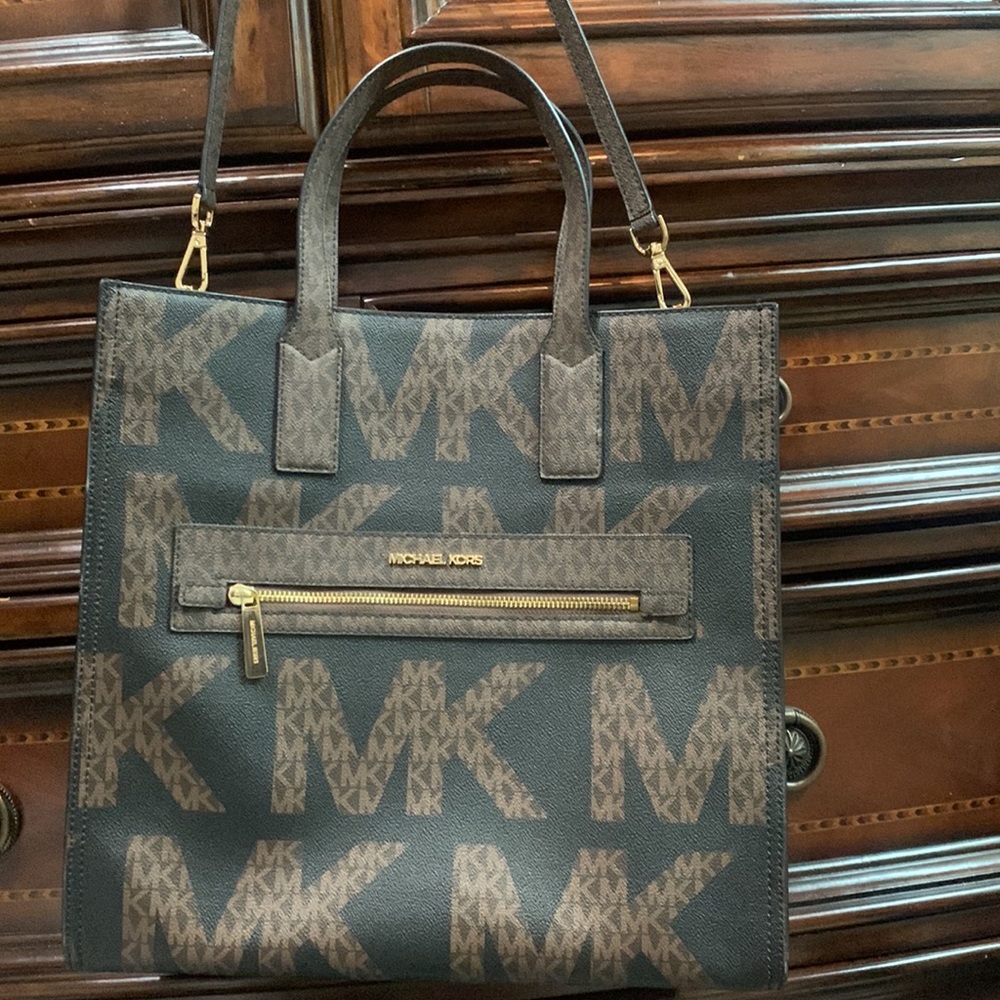 Michael kors Limited edition brown signature explosion print kenly tote